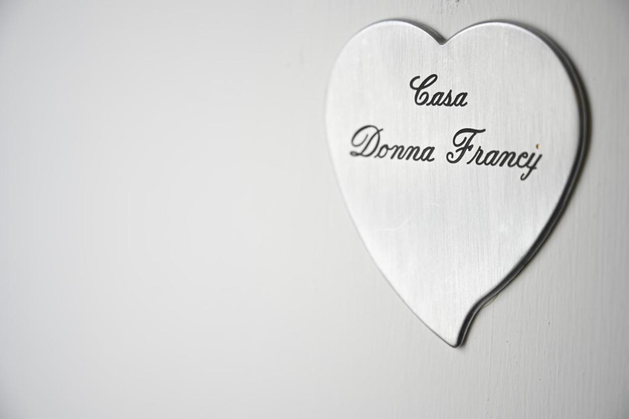 Hotel Casa Donna Francy Napoli Esterno foto